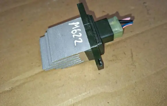 KIA Carens III Heater blower motor/fan resistor