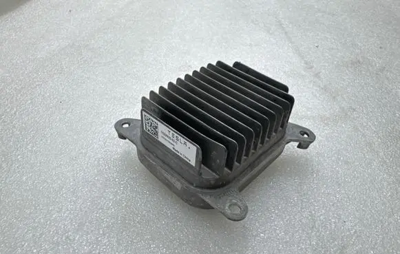 Tesla Model 3 LED ballast control module 153292502C PGT23175029091
