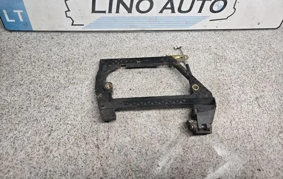 BMW 7 E38 Rear door exterior handle/bracket 51228245346