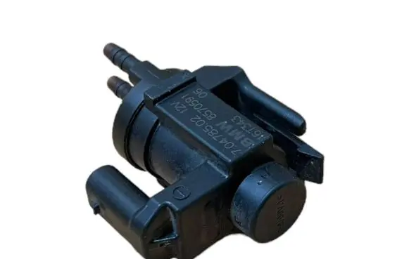 BMW 5 F10 F11 Vacuum valve 8570591 70478502 6T343