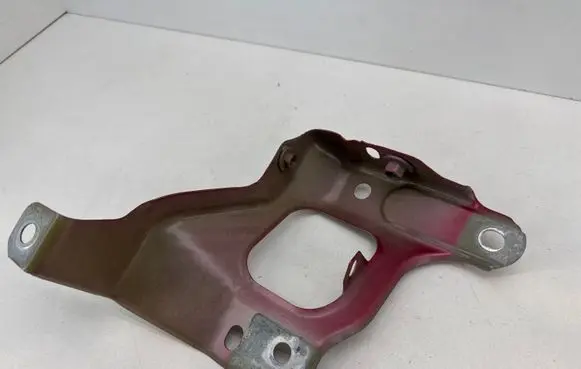 Tesla Model 3 Fender mounting bracket 108601600D