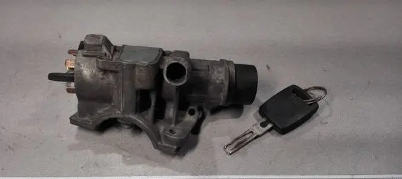 Audi A8 S8 D2 4D Ignition lock 4B0905851B