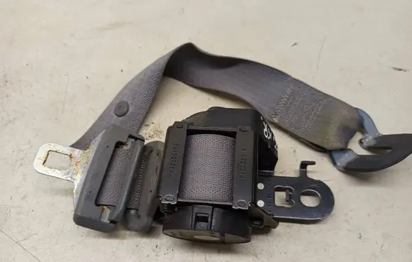 Jeep Grand Cherokee (WK) Rear seatbelt 1CL92BD5AA