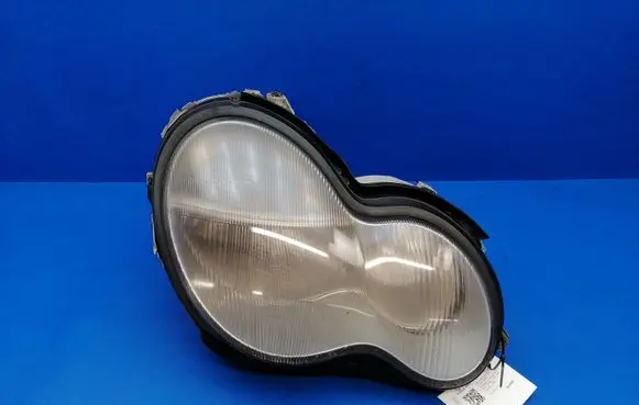 Mercedes-Benz C W203 Headlight/headlamp 0301166602