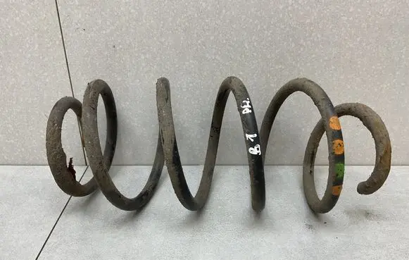 Volkswagen PASSAT B7 Front coil spring