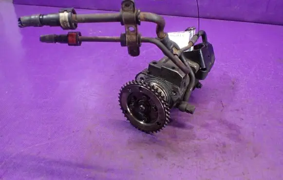 Ford Mondeo Mk III Fuel injection high pressure pump 2C1Q9B395AB