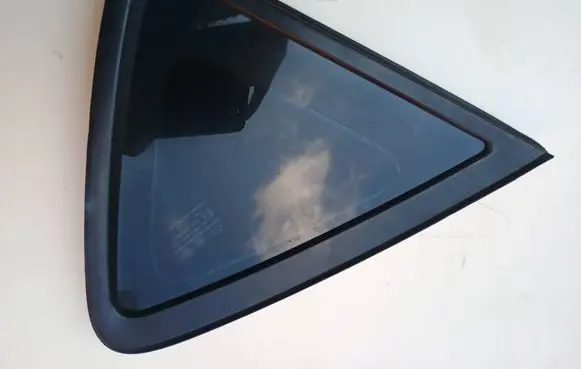 Hyundai i30 Front door vent window glass four-door E000002 DOT481M532AS2 43R000090