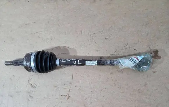 Renault Captur II Front driveshaft 391011700R