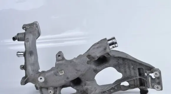 Mercedes-Benz A W176 Generator/alternator bracket A6512011709 25051812 AC46200