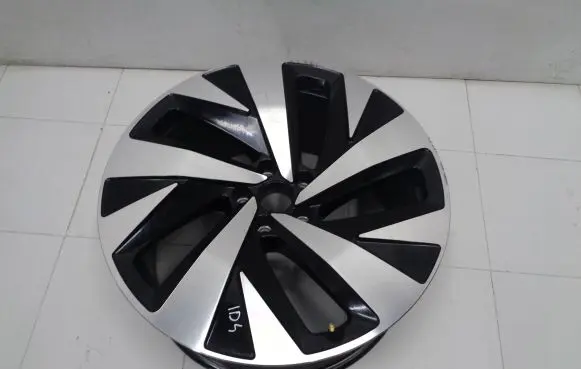 R20 alloy rim