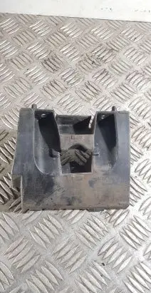 Volvo XC60 Fender mounting bracket 32216698