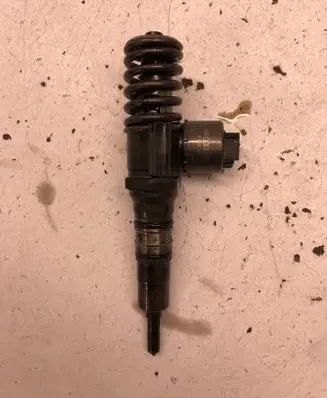 Audi A3 S3 8P Fuel injector 03G130073B 0414720403