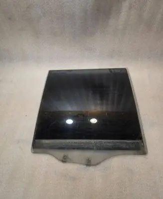 Mitsubishi Pajero Rear door window glass