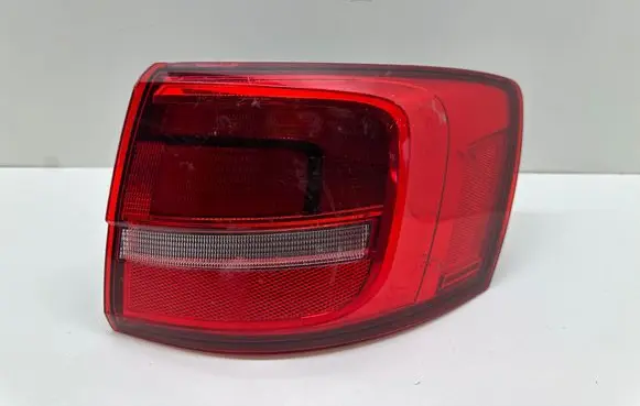 Volkswagen Jetta VI Rear/tail lights