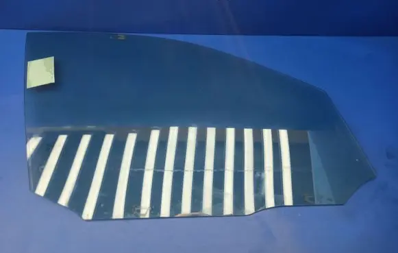 Mercedes-Benz C W204 Front door window glass four-door E143R001582 AS2M3240DOT682 40ESGWD