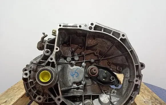 Peugeot 207 CC Manual 6 speed gearbox 20C095