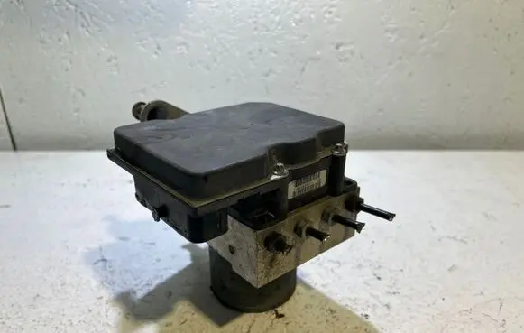 Mercedes-Benz Sprinter W906 ABS Pump 0265951520