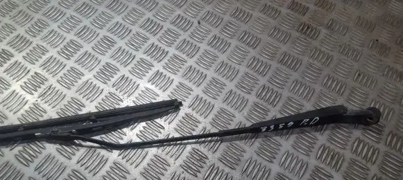 Suzuki Alto Front wiper blade arm