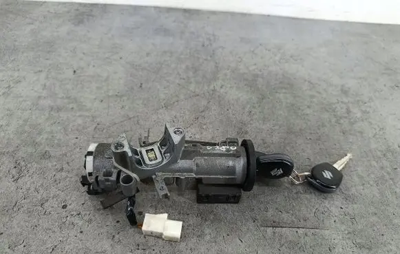 Suzuki Swift I Ignition lock 