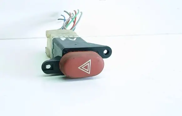Renault Laguna I Hazard light switch 822955