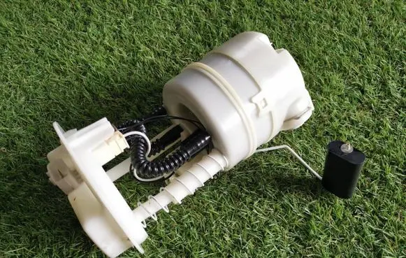 Nissan Note (E11) In-tank fuel pump