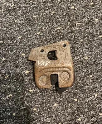 BMW 3 E90 E91 Seat back rest lock catch 7112863