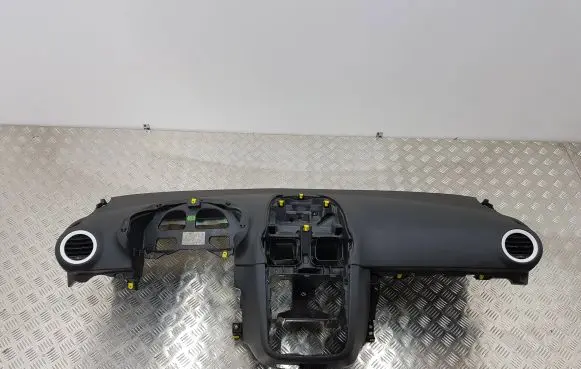Opel Corsa D Dashboard 13239816