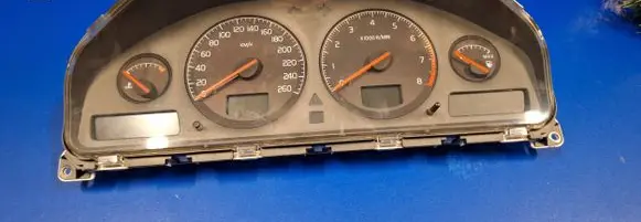Volvo S80 Speedometer (instrument cluster) 9499668