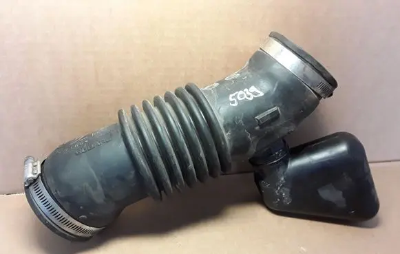 Subaru Forester SG Air intake duct part NOCODE