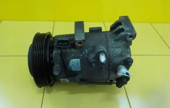 KIA Sportage Air conditioning (A/C) compressor (pump) F500DX9EA10