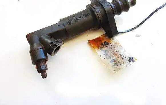 Audi A3 S3 8L Clutch master cylinder 1j0721261d