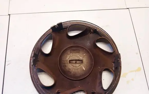 Nissan Primera R14 wheel hub/cap/trim 403152F100