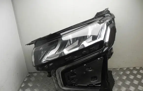 Chevrolet Tahoe Headlight/headlamp 85123919
