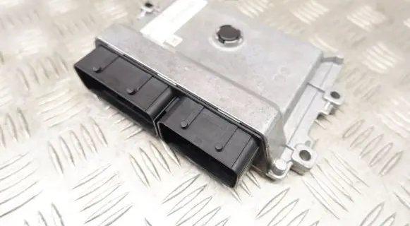 Peugeot 208 Engine control unit/module 9845426480