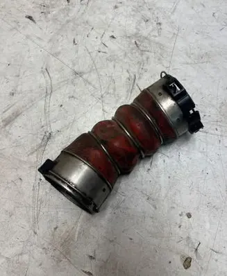 BMW 5 F10 F11 Intercooler hose/pipe 11279410