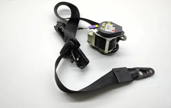 Audi Q7 4L Front seatbelt 606727200 008L000