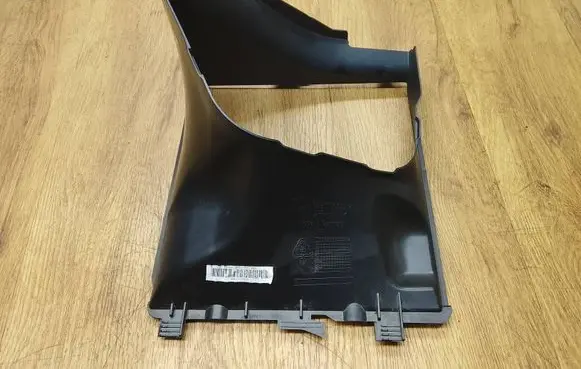 Porsche Macan (95B) Intercooler air channel guide 95B117335M