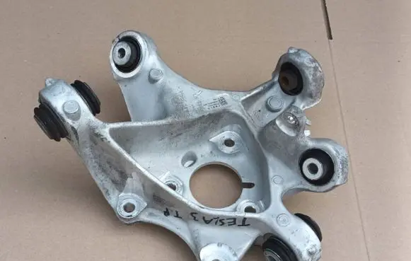 Tesla Model 3 Rear wheel hub spindle/knuckle 104441600G