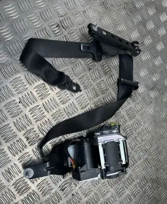 Mercedes-Benz E W212 Front seatbelt 620048000 2977 2359