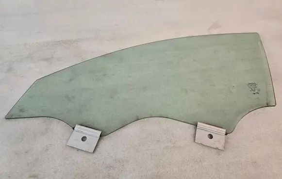Volvo S90, V90 Front door window glass four-door 43R00043