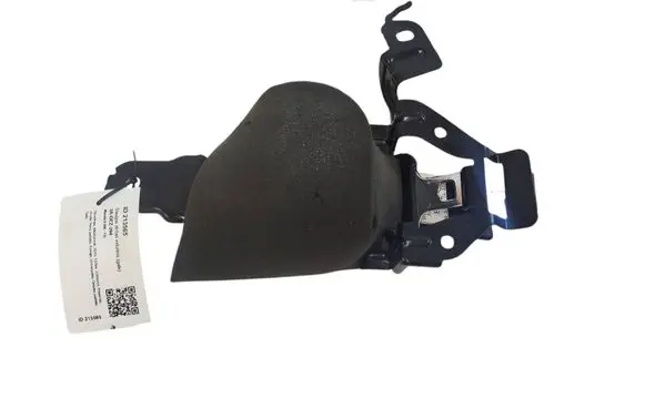 Middle seatbelt (rear)