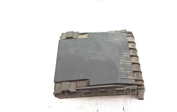 Skoda Yeti (5L) Fuse box cover 1K0937132G 1K0937132F