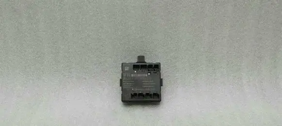Mercedes-Benz E C207 W207 Door control unit/module A2079001200