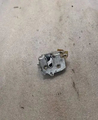 Mercedes-Benz E W124 Front door lock