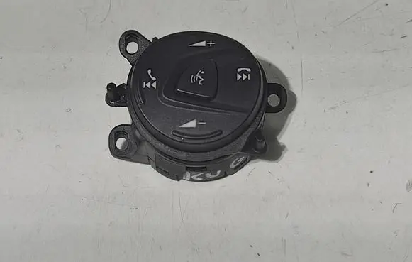 Ford Kuga II Steering wheel buttons/switches DM5T14K147DA