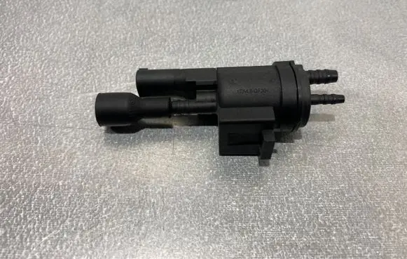 Mercedes-Benz A W176 Vacuum valve 0025407097