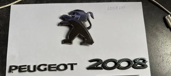 Peugeot 2008 I Manufacturers badge/model letters