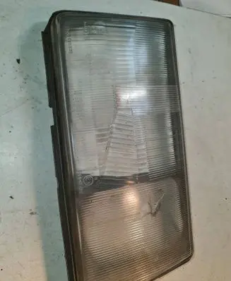 Mercedes-Benz 190 W201 Headlight lense 1305620535 34442R19 34443R20