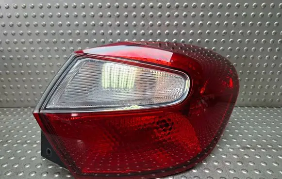 Hyundai i10 Rear/tail lights S27725844 92402K7000