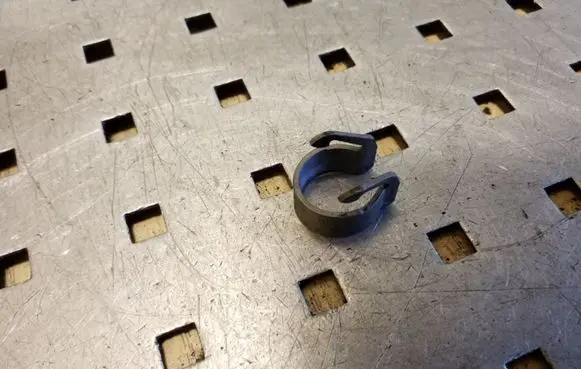 Audi A5 8T 8F Fuel Injector clamp holder